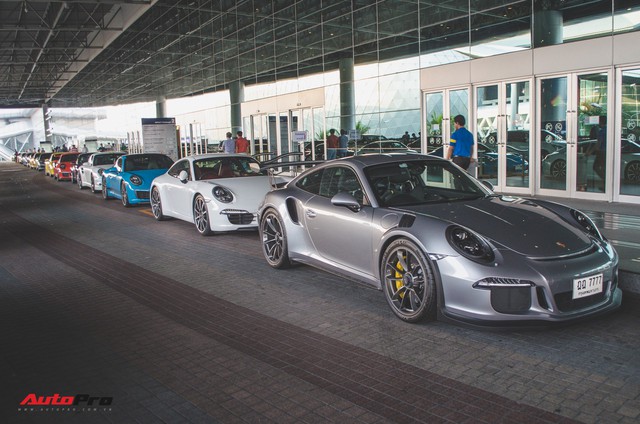 Dàn xe thể thao Porsche sặc sỡ như tắc kè hoa tụ tập tại Bangkok - Ảnh 31.