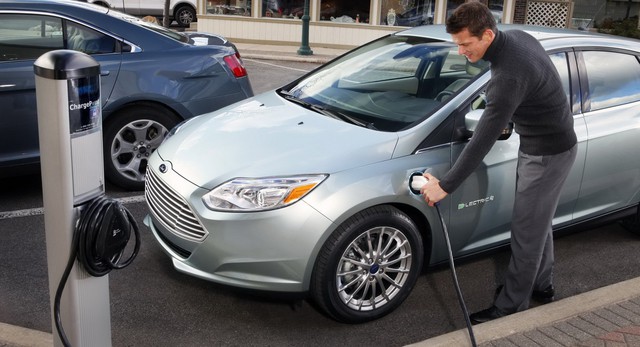 Những điều cần biết về Ford Focus 2019 ra mắt trong tuần tới - Ảnh 4. Những điều cần biết về Ford Focus 2019 ra mắt trong tuần tới - Ảnh 4.