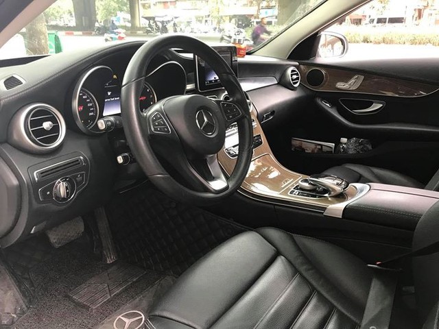 Mercedes-Benz C250 2015 lăn bánh 26.000km có giá ngang BMW 320i mới - Ảnh 9.