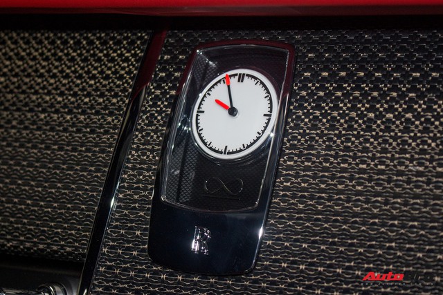 Bên trong Rolls-Royce Wraith Black Badge thứ 2 tại Việt Nam có gì? - Ảnh 14. Bên trong Rolls-Royce Wraith Black Badge thứ 2 tại Việt Nam có gì? - Ảnh 14.