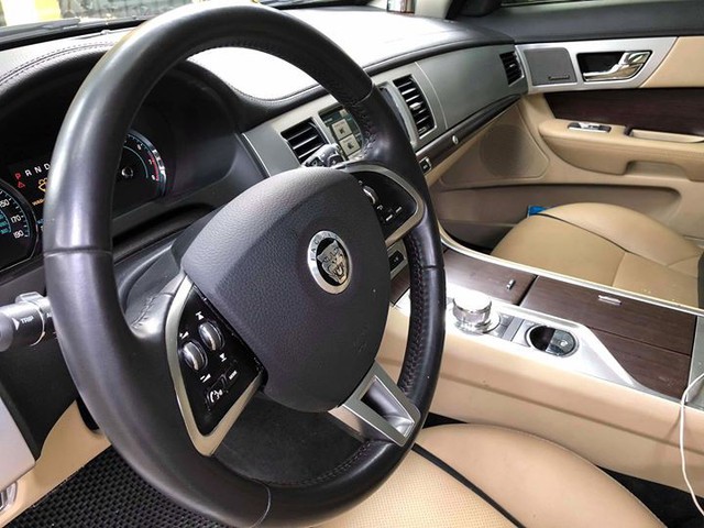 Lăn bánh hơn 33.000km, xế sang Jaguar XF 2014 được bán lại giá 1,45 tỷ đồng - Ảnh 8.