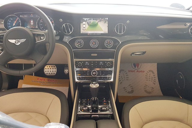 Bentley Mulsanne Speed 2015 nhập lướt có giá 24,5 tỷ đồng tại Việt Nam - Ảnh 7. Bentley Mulsanne Speed 2015 nhập lướt có giá 24,5 tỷ đồng tại Việt Nam - Ảnh 7.