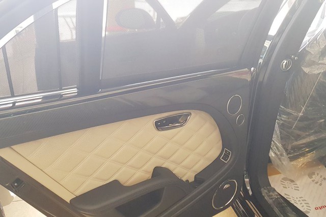 Bentley Mulsanne Speed 2015 nhập lướt có giá 24,5 tỷ đồng tại Việt Nam - Ảnh 11. Bentley Mulsanne Speed 2015 nhập lướt có giá 24,5 tỷ đồng tại Việt Nam - Ảnh 11.