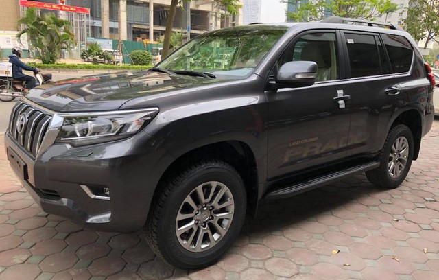 Toyota Land Cruiser Prado VX 2018 “full option” giá gần 3 tỷ đồng tại Việt Nam - Ảnh 1. Toyota Land Cruiser Prado VX 2018 “full option” giá gần 3 tỷ đồng tại Việt Nam - Ảnh 1.