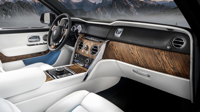 Ra mắt Rolls-Royce Cullinan: SUV 3 khoang xa hoa nhất thế giới - Ảnh 10.