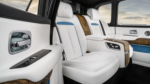 Ra mắt Rolls-Royce Cullinan: SUV 3 khoang xa hoa nhất thế giới - Ảnh 12.