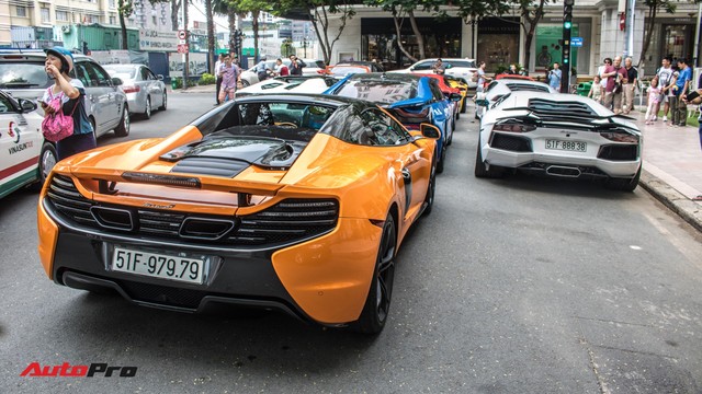 Cường Đô La, Tuấn Hưng cùng dàn siêu xe trăm tỷ khuấy động Sài Gòn cuối tuần - Ảnh 17.
