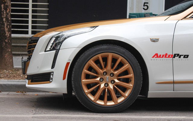 Cadillac CT6 Premium Luxury đổi màu phong cách dân chơi Dubai tại Hà Nội - Ảnh 12. Cadillac CT6 Premium Luxury đổi màu phong cách dân chơi Dubai tại Hà Nội - Ảnh 12.