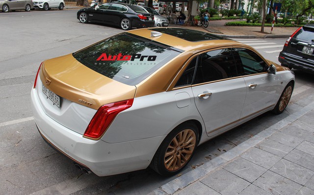 Cadillac CT6 Premium Luxury đổi màu phong cách dân chơi Dubai tại Hà Nội - Ảnh 11.