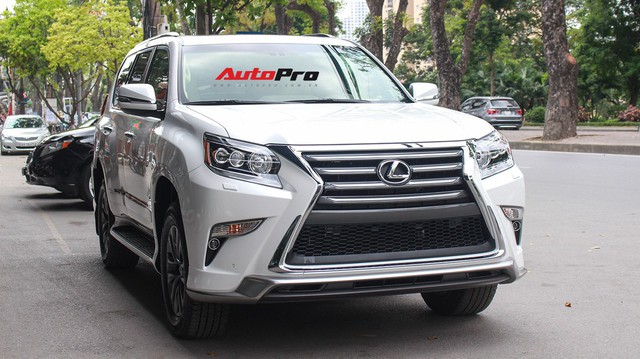 Lexus GX460 Sport 2018 nhập Mỹ giá gần 6 tỷ đồng về Việt Nam