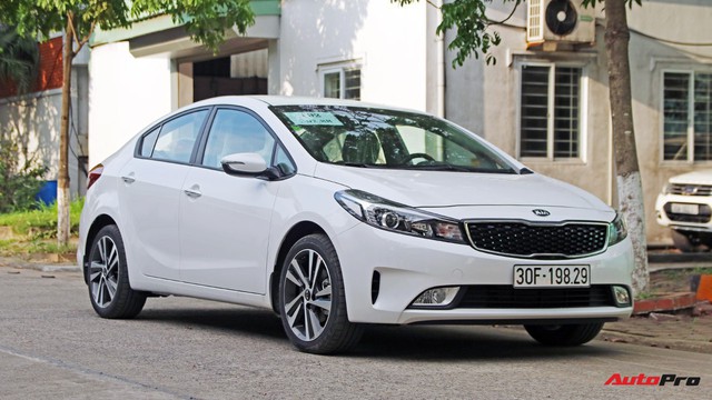 Giá thấp hơn nhưng Kia Cerato lại có những trang bị “ăn đứt” Toyota Vios