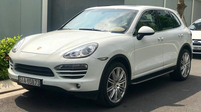 Không thể mua Porsche mới với 2,8 tỷ đồng thì có thể chọn Cayenne 2013 nhiều option và đi hơn 44.000km
