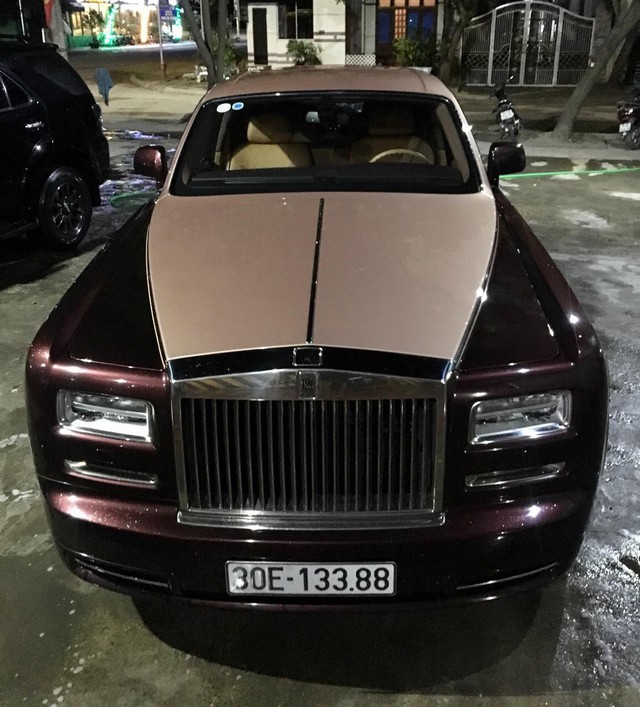 Rolls-Royce Phantom Lửa Thiêng và Maybach 62S của đại gia Hà Nội ngao du tại Huế - Ảnh 3. Rolls-Royce Phantom Lửa Thiêng và Maybach 62S của đại gia Hà Nội ngao du tại Huế - Ảnh 3.