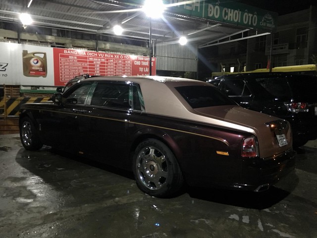 Rolls-Royce Phantom Lửa Thiêng và Maybach 62S của đại gia Hà Nội ngao du tại Huế - Ảnh 2. Rolls-Royce Phantom Lửa Thiêng và Maybach 62S của đại gia Hà Nội ngao du tại Huế - Ảnh 2.