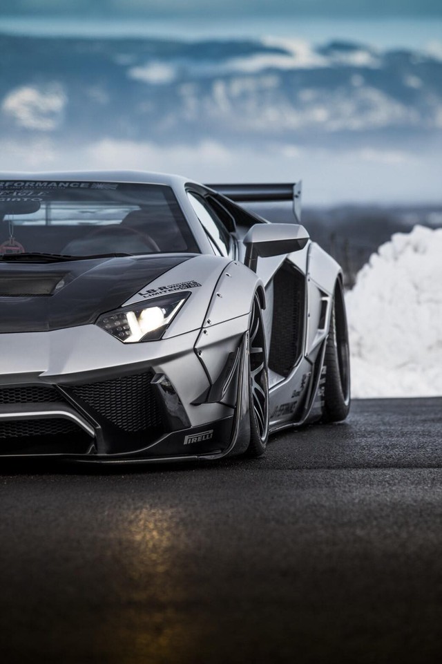 Chiêm ngưỡng Lamborghini Aventador độ kit phiên bản giới hạn từ Liberty Walk sắp xuất hiện tại Việt Nam - Ảnh 9.