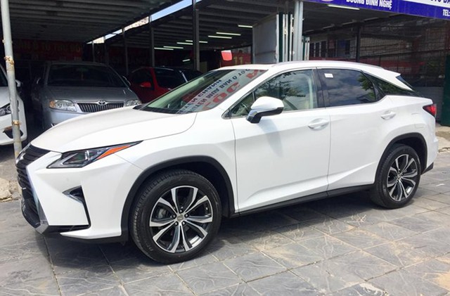 Lăn bánh 15.000km, Lexus RX 200t 2016 được rao bán lại giá ngang khi mua mới - Ảnh 2.