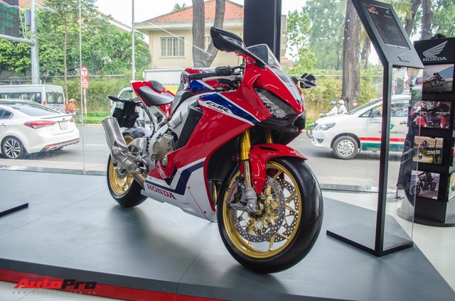Honda khai trương đại lý, mở bán hàng loạt mô tô phân khối lớn tại Việt Nam - Ảnh 11.