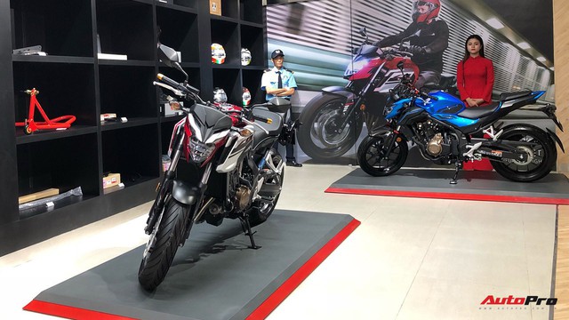 Honda khai trương đại lý, mở bán hàng loạt mô tô phân khối lớn tại Việt Nam