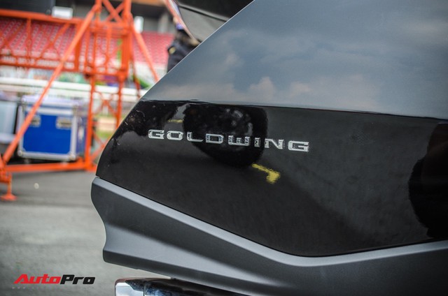 Khám phá Gold Wing 2018 - Mô tô Honda chính hãng giá cao hơn CR-V tại Việt Nam - Ảnh 9.