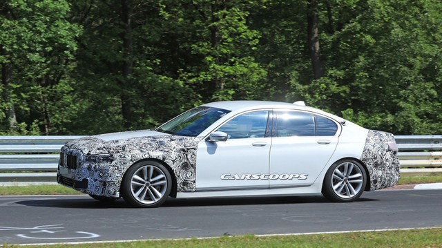 BMW 7-Series 2019 ra mắt cùng thời điểm 8-Series, X7