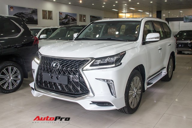 Khám phá chi tiết Lexus LX570 Super Sport 2018 giá gần 10 tỷ đồng tại Việt Nam - Ảnh 2.