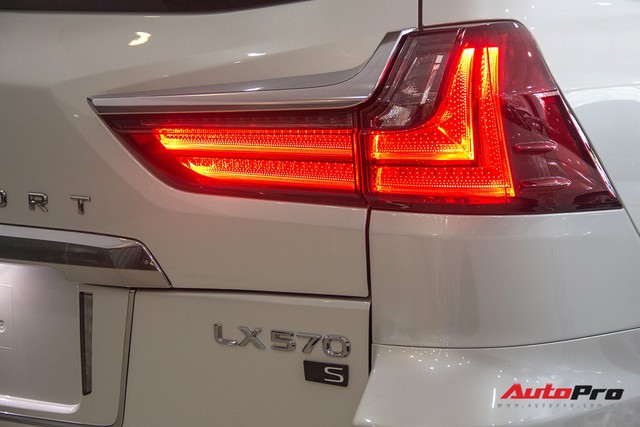 Khám phá chi tiết Lexus LX570 Super Sport 2018 giá gần 10 tỷ đồng tại Việt Nam - Ảnh 16.