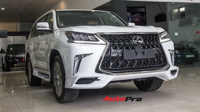 Khám phá chi tiết Lexus LX570 Super Sport 2018 giá gần 10 tỷ đồng tại Việt Nam