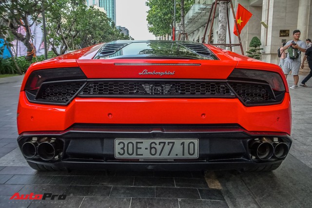 Lamborghini Huracan của đại gia đồng hồ Hà Nội bất ngờ xuất hiện tại Sài Gòn - Ảnh 4.