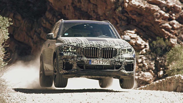 BMW hé lộ X5 2019, hứa hẹn cải thiện khả năng off-road - Ảnh 1.