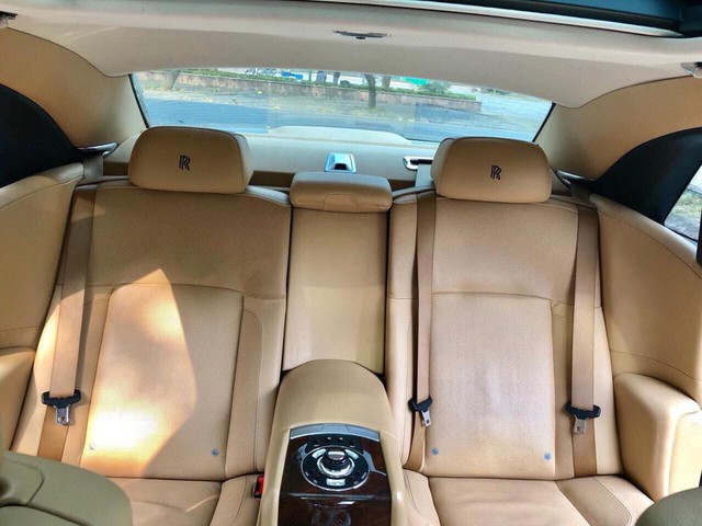 Rolls-Royce Ghost đi 57.000 km chào bán ngang giá Mercedes-Maybach S 560 4Matic mới - Ảnh 12. Rolls-Royce Ghost đi 57.000 km chào bán ngang giá Mercedes-Maybach S 560 4Matic mới - Ảnh 12.
