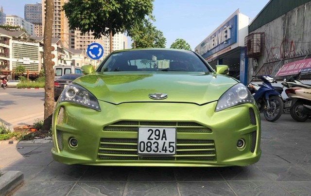 Xe thể thao bình dân Hyundai Genesis độ kiểu Aston Martin giá 485 triệu đồng - Ảnh 3. Xe thể thao bình dân Hyundai Genesis độ kiểu Aston Martin giá 485 triệu đồng - Ảnh 3.