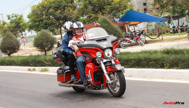Chùm ảnh hơn 100 xe Harley-Davidson diễu hành, vượt đèo Hải Vân - Ảnh 6.