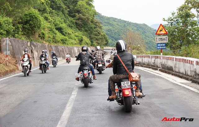 Chùm ảnh hơn 100 xe Harley-Davidson diễu hành, vượt đèo Hải Vân - Ảnh 27.