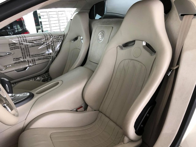 Nóng: Bugatti Veyron đổi màu trắng chính thức lộ diện, sắp về tay ông chủ cafe Trung Nguyên? - Ảnh 9. Nóng: Bugatti Veyron đổi màu trắng chính thức lộ diện, sắp về tay ông chủ cafe Trung Nguyên? - Ảnh 9.