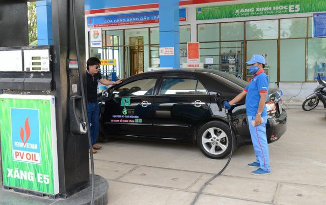Xăng A95 có thể ngừng bán tại Việt Nam - Ảnh 1. Xăng A95 có thể ngừng bán tại Việt Nam - Ảnh 1.