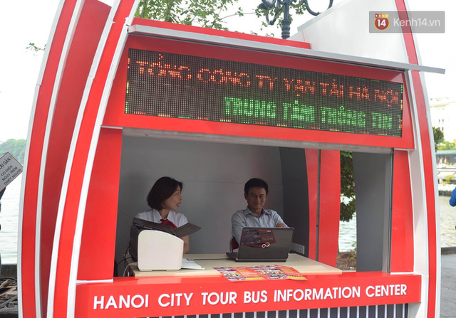 Chính thức khai trương tuyến xe buýt hai tầng mui trần đầu tiên ở Hà Nội: Giá vé 300k/4h - Ảnh 4.