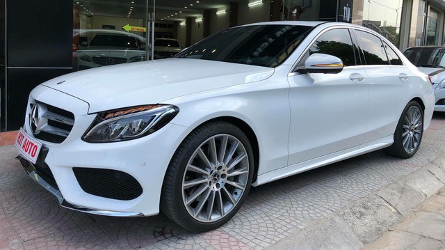 Chủ xe Mercedes-Benz C300 AMG chịu lỗ hơn 300 triệu sau 4 tháng sử dụng