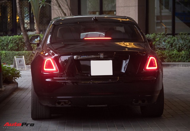 Khám phá chi tiết Rolls-Royce Ghost Black Badge EWB độc nhất Việt Nam - Ảnh 15.