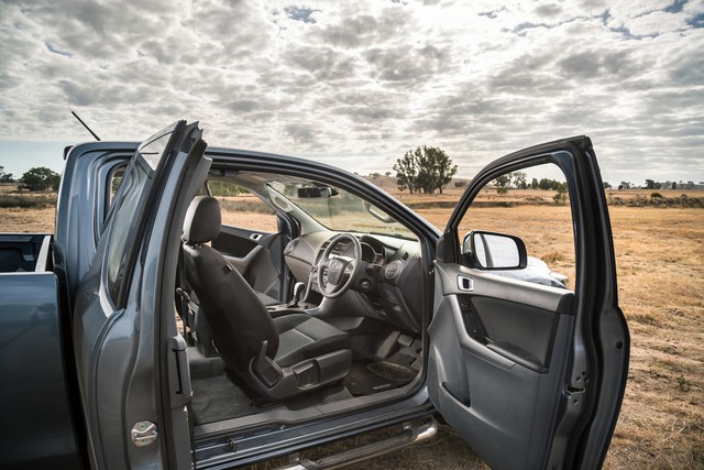 Mazda BT-50 nâng cấp lần 2, thêm Apple CarPlay và Android Auto tiêu chuẩn - Ảnh 7.