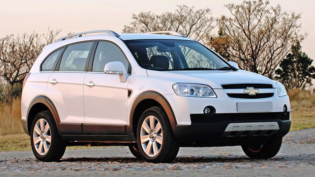 Chevrolet Captiva - Tiếng xấu đè bóng Trailblazer trong cuộc đua với Toyota Fortuner