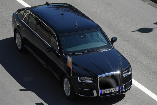 Chiếc limousine mới toanh của tổng thống Putin sắp có mặt trên thị trường - Ảnh 3.