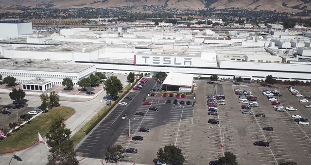 Tesla đem thế chấp siêu nhà máy rộng gần 500.000 m2 - Ảnh 1.