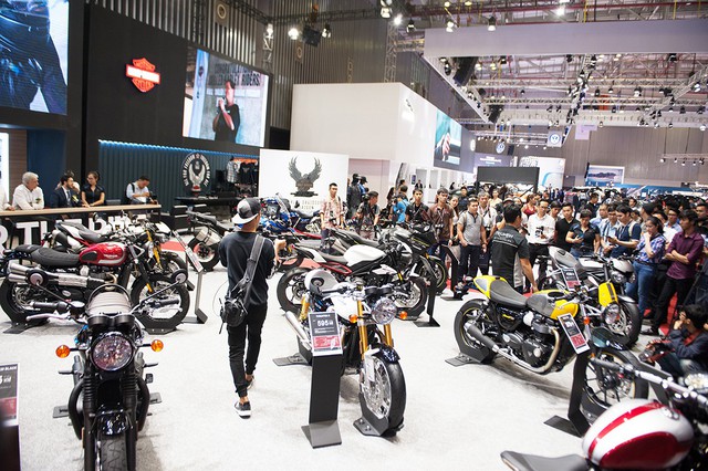 Không có triển lãm xe máy Việt Nam, Ducati và Harley-Davidson lần đầu đứng chung sân chơi tại Hà Nội - Ảnh 1.
