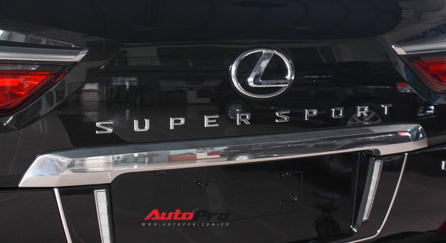 Giá gần 10 tỷ đồng, Lexus LX570 Super Sport vẫn ùn ùn về Việt Nam cho các tay chơi nhà giàu - Ảnh 13.