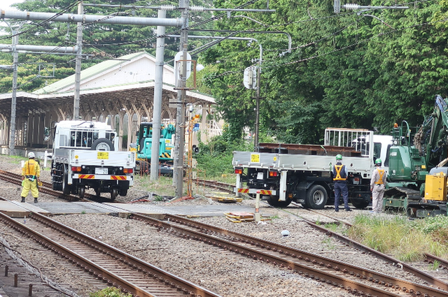 Kirikusha: Loại xe tải cực dị đến từ Nhật Bản, đi được trên cả đường bộ lẫn đường sắt - Ảnh 4.