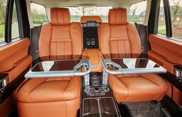 Range Rover SVAutobiography màu siêu độc về tay đại gia Hải Phòng - Ảnh 2. Range Rover SVAutobiography màu siêu độc về tay đại gia Hải Phòng - Ảnh 2.