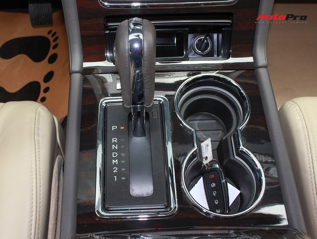 Cùng phân khúc Lexus LX570, Lincoln Navigator L 2016 được chào bán giá chỉ 5,8 tỷ đồng - Ảnh 23.