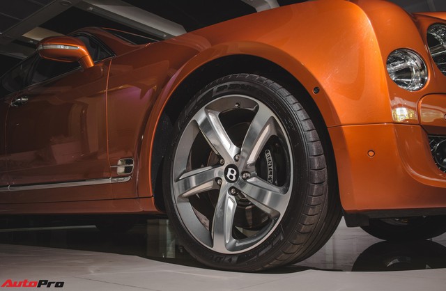 Chiêm ngưỡng Bentley Mulsanne Speed màu cam độc nhất vô nhị tại Việt Nam - Ảnh 6. Chiêm ngưỡng Bentley Mulsanne Speed màu cam độc nhất vô nhị tại Việt Nam - Ảnh 6.