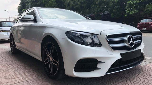 Mercedes-Benz E300 AMG 2017 sử dụng 1 năm lỗ hơn nửa tỷ đồng