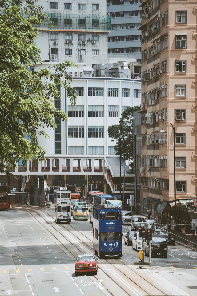 Bộ ảnh: Ngắm nhìn vẻ đẹp hoài cổ của những chiếc xe điện trăm năm tuổi của Hongkong - Ảnh 1.